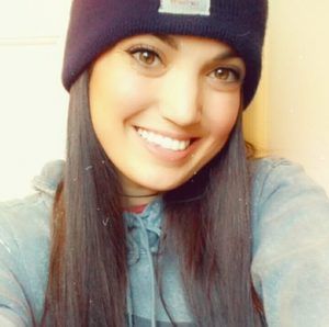 Meet your Posher, Clarisa